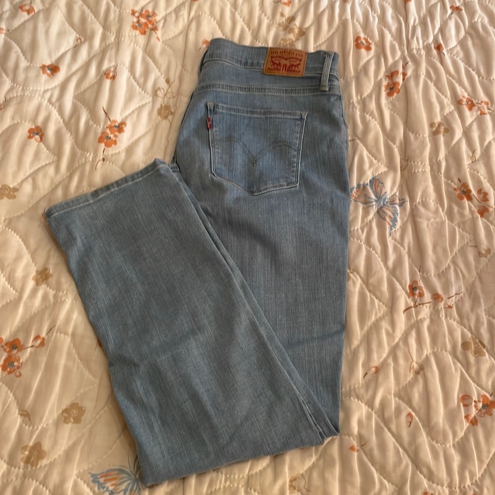 Levi’s Lightwash Jeans